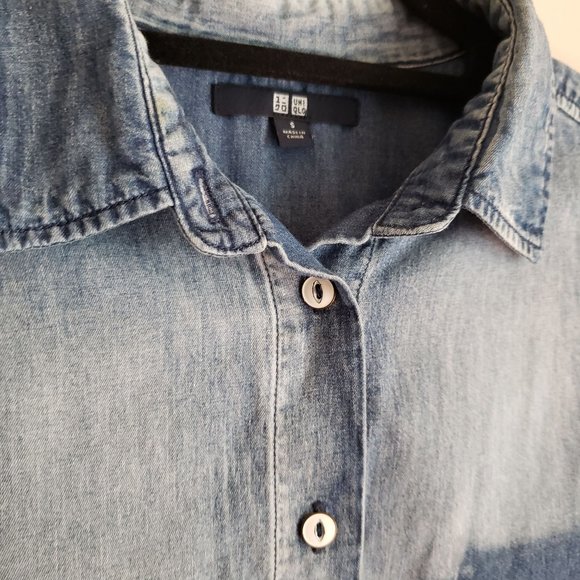 Uniqlo Denim Button Up Shirt - Picture 3 of 6